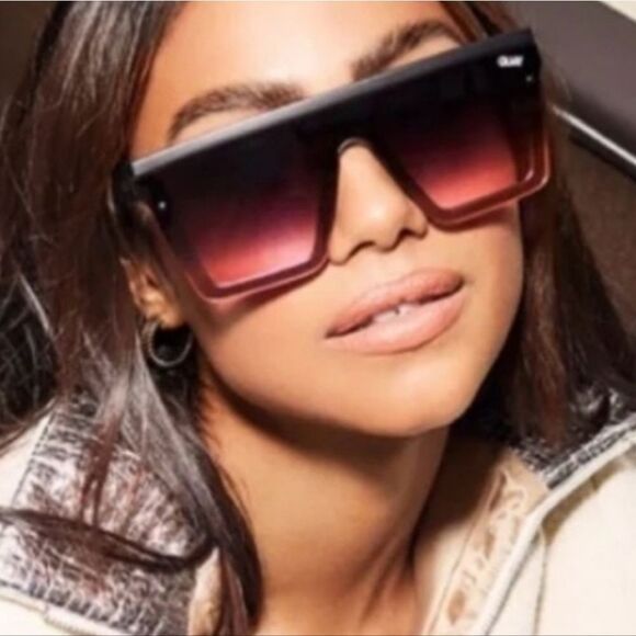 Quay Australia Hindsight Oversized Shield Sunglasses - Black/Pink - Picture 4 of 11